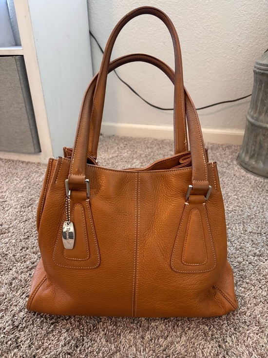 Tignanello Handbags - Vintage Tignanello Leather Tote Bag | Cognac Brown | Structured Shoulder Bag